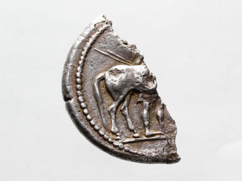 Image for BSH2: Silver octadrachm of the Bisaltai (Thrace), fragment, c. 465 BC.  Kraay and Moorey 1981, no.2 (SNG Ashmolean III 2244). [Obverse]