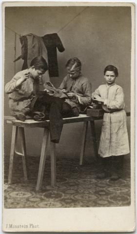 Image for Russian tailor's apprentices 1
